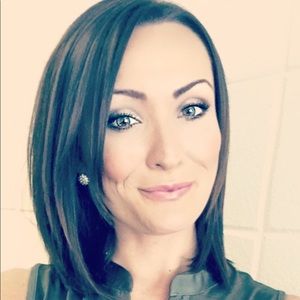 Meet your Posher, Liana